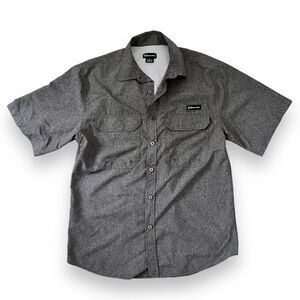 Realtree Button Down Back Flap Top